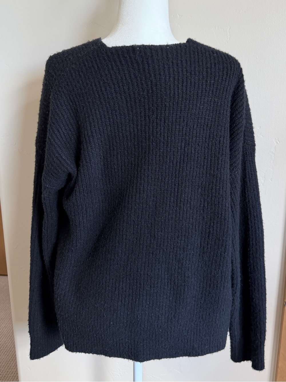 John & Jenn by Line the Label Garret Sweater | Size L - Picture 4 of 6